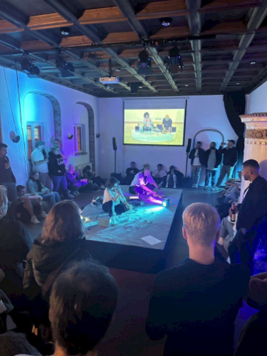 Let's Symbiose and Be With 2